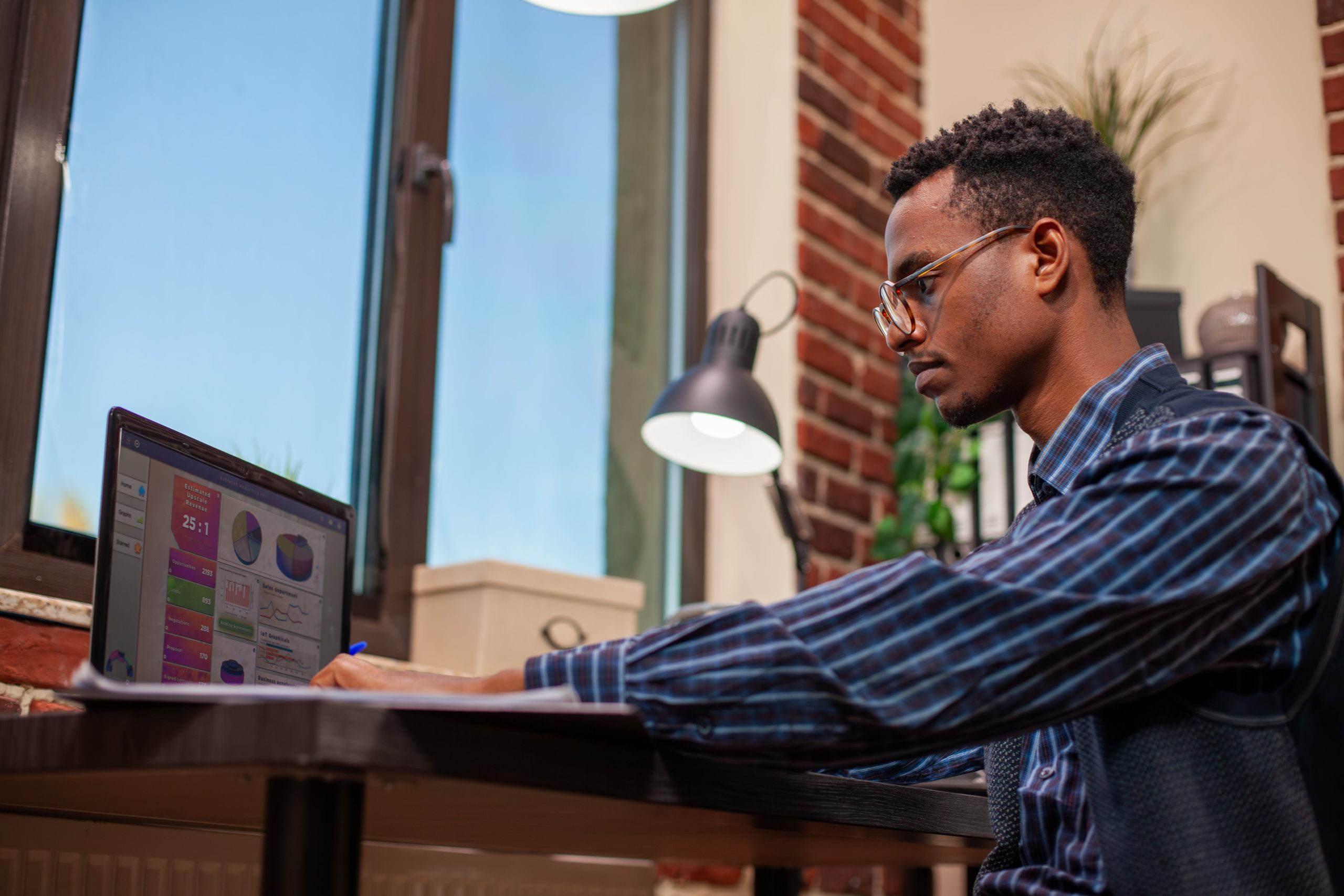 manager-preparing-business-presentation-min